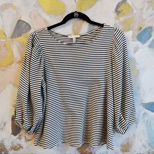 🦄2/$30 bundle🦄 Anthropologie shirt